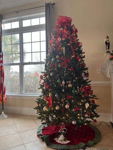 Holiday Decorating 12/04/21